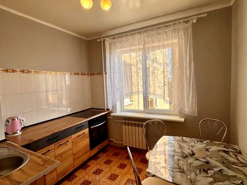 квартира за адресою Князя Ярослава Мудрого просп. (Академіка Глушка), 38