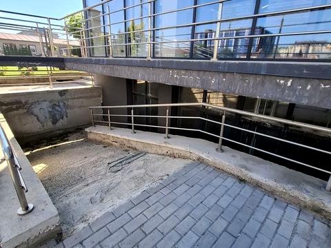 коммерческая по адресу Богдана Хмельницкого ул., 73-Б