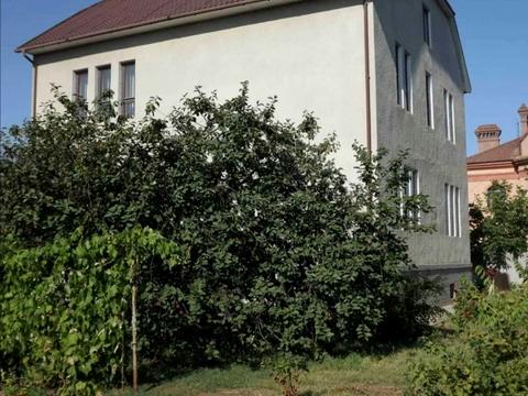 будинок за адресою Виноградна вул.