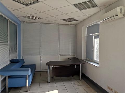 комерційна за адресою Машинобудівна вул., 41