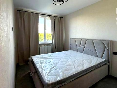 квартира по адресу Гвардейцев-Широнинцев ул., 5