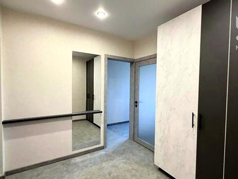 квартира по адресу Гвардейцев-Широнинцев ул., 5