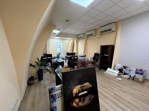 комерційна за адресою Дніпро, Барикадна вул., 1-А