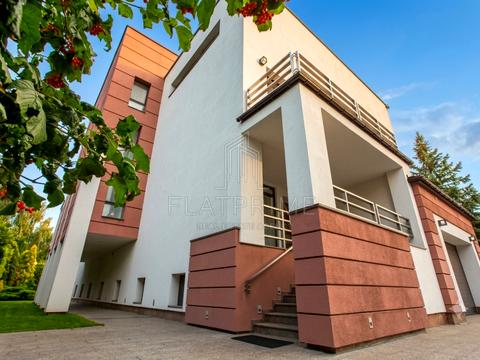 дом по адресу Київська ул.