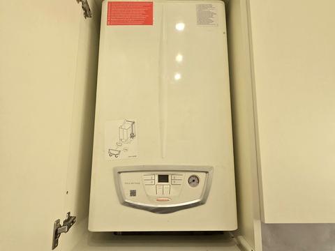 квартира за адресою Євгена Коновальця вул., 135