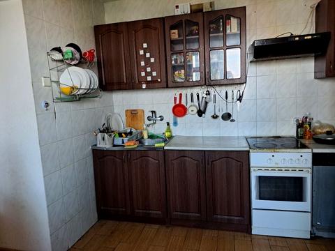 квартира за адресою Стадіонна вул., 6