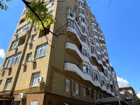 квартира за адресою Театральна вул., 5