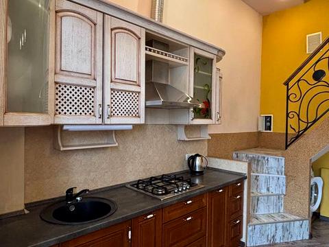 квартира за адресою Театральна вул., 5