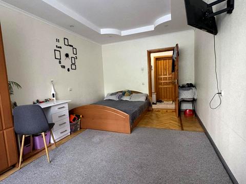 квартира за адресою Панаса Мирного вул., 28/2
