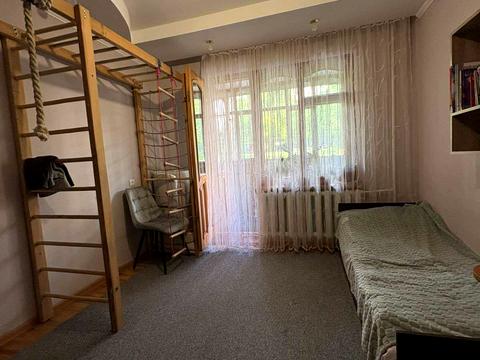 квартира за адресою Панаса Мирного вул., 28/2
