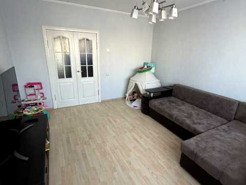 квартира за адресою Домбровського вул., 86