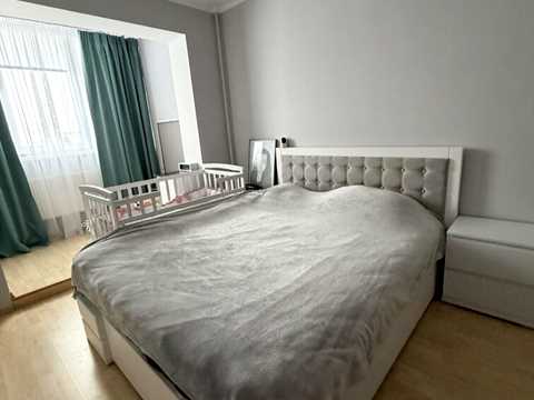 квартира за адресою Домбровського вул., 86