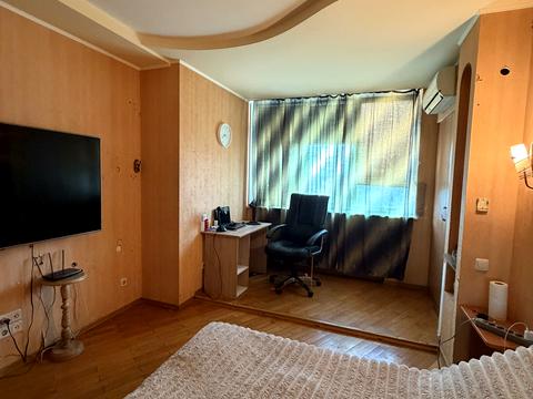 квартира за адресою Академіка Булаховського вул., 5-Б