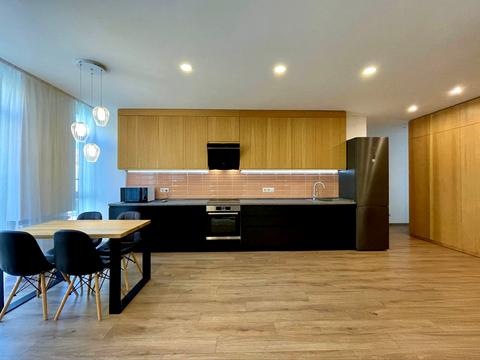 квартира за адресою Регенераторна вул., 4 к12