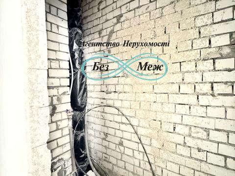 комерційна за адресою Клубна вул., 12
