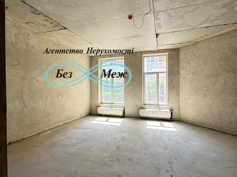 комерційна за адресою Клубна вул., 12