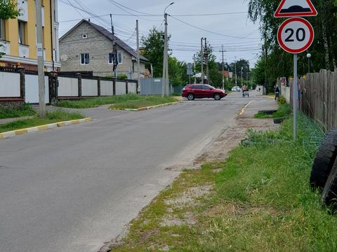участок по адресу Українська ул.