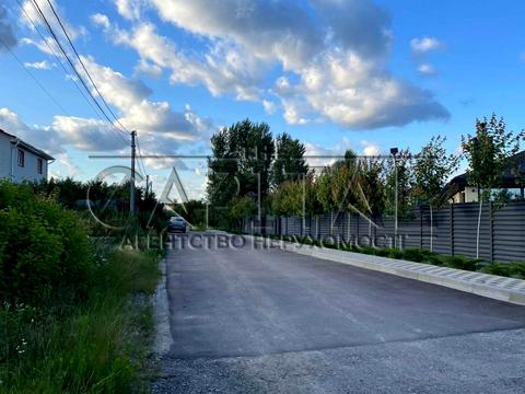 участок по адресу с. Хотов, Зоряна