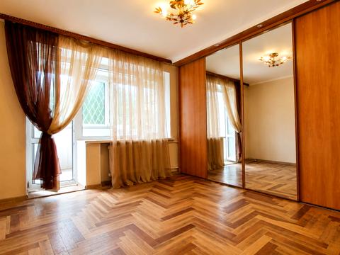 комерційна за адресою Лабораторна вул., 26-А