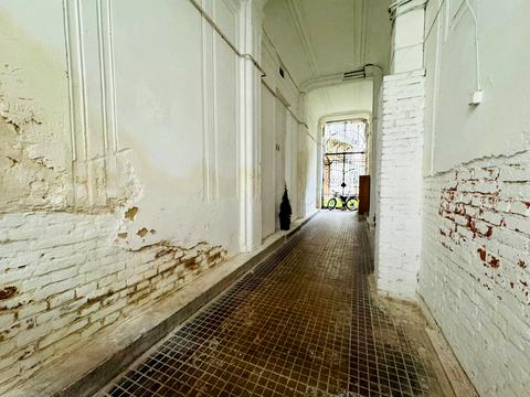 комерційна за адресою Михайла Грушевського вул., 1