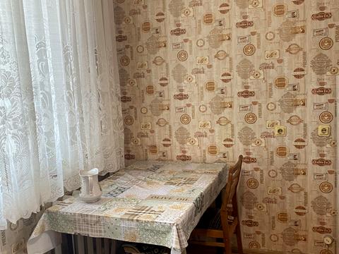 квартира за адресою Автозаводська вул., 63