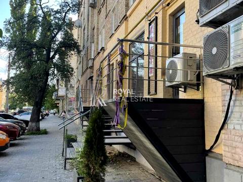 комерційна за адресою Межигірська вул., 57/17