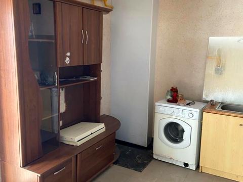 комерційна за адресою Лісова, 1