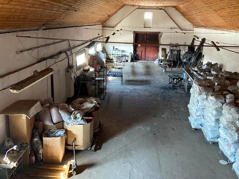 комерційна за адресою Лісова, 1