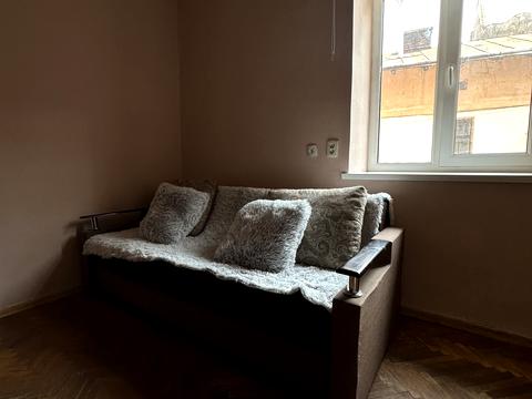 квартира за адресою Академіка Володимира Гнатюка вул. (), 12