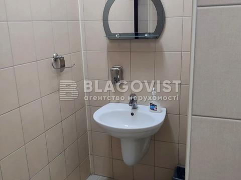 комерційна за адресою Августина Волошина вул. (Ярослава Галана), 2-А