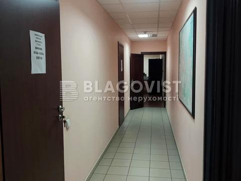 комерційна за адресою Августина Волошина вул. (Ярослава Галана), 2-А