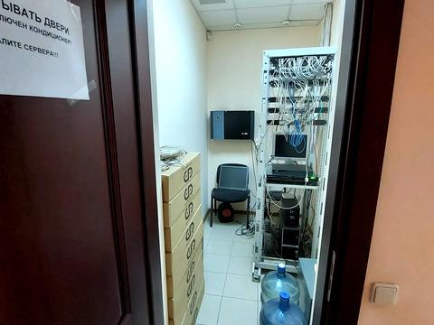 комерційна за адресою Августина Волошина вул. (Ярослава Галана), 2-А