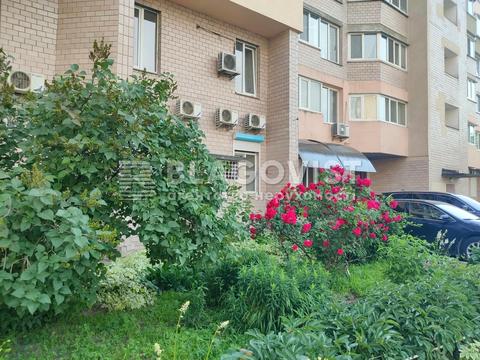 комерційна за адресою Августина Волошина вул. (Ярослава Галана), 2-А
