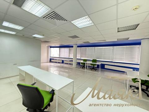 комерційна за адресою Софіївська пл., 1/2