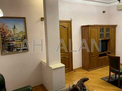 коммерческая по адресу Софиевская пл., 25-А
