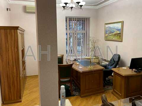 коммерческая по адресу Софиевская пл., 25-А
