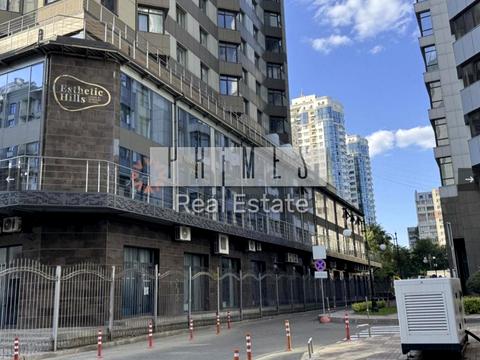 комерційна за адресою Андрія Верхогляда вул. (Михайла Драгомирова), 14-А