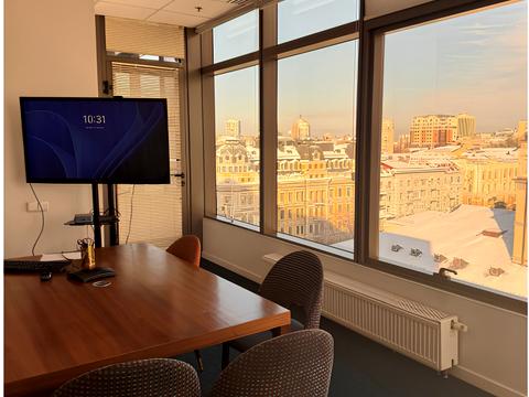 комерційна за адресою Богдана Хмельницького вул., 19-21
