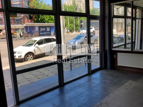 комерційна за адресою Антоновича вул. (Горького), 125-А