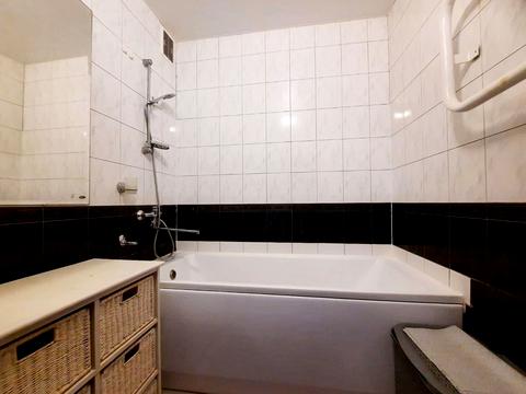 квартира за адресою 200-річчя Кривого Рогу просп., 2