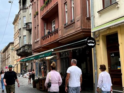 комерційна за адресою Лесі Українки вул., 15