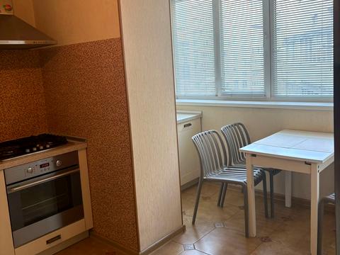квартира по адресу Вячеслава Черновола ул., 33/30