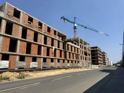 комерційна за адресою Пилипа Орлика вул., (Будинок 1)