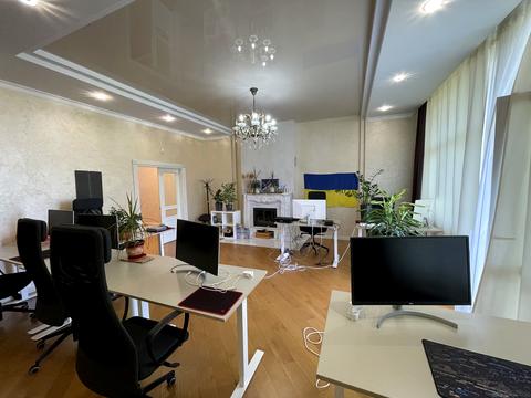 комерційна за адресою Володимира Янева вул., 8