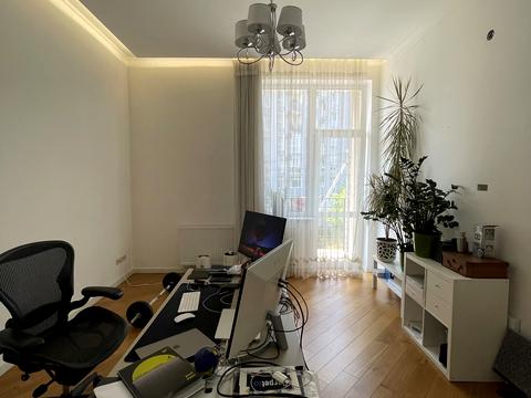 комерційна за адресою Володимира Янева вул., 8