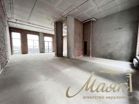 комерційна за адресою Набережно-Хрещатицька вул., 21