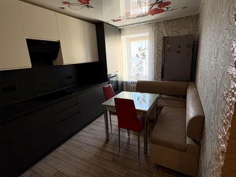 квартира за адресою Івана Миколайчука вул. (Фелікса Кона), 38