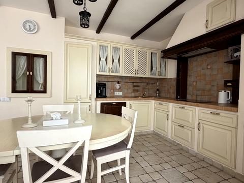 квартира за адресою Київ, Олени Пчілки вул., 2