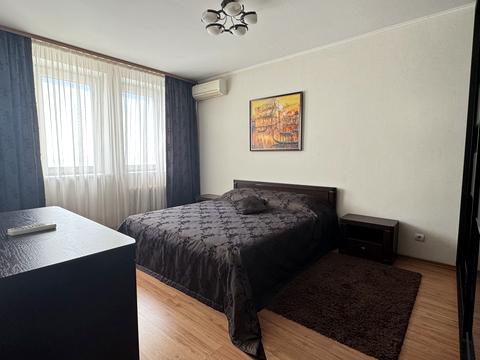 квартира за адресою Миколи Бажана просп., 10