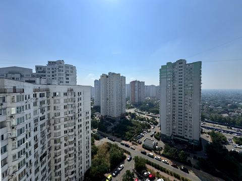 квартира за адресою Миколи Бажана просп., 10
